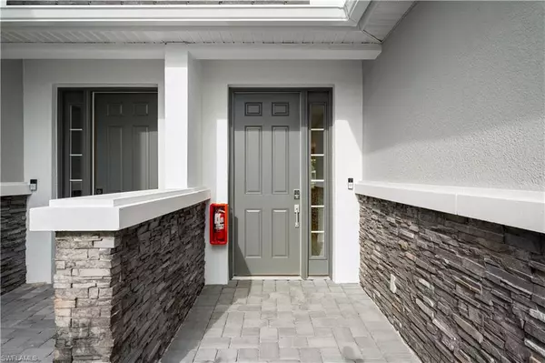 Naples, FL 34114,15339 Giardino DR #11-103