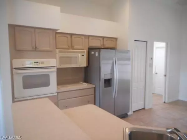 Estero, FL 33928,21647 Berwhich RUN