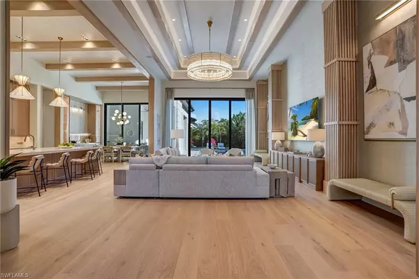 Naples, FL 34103,436 Putter Point CT