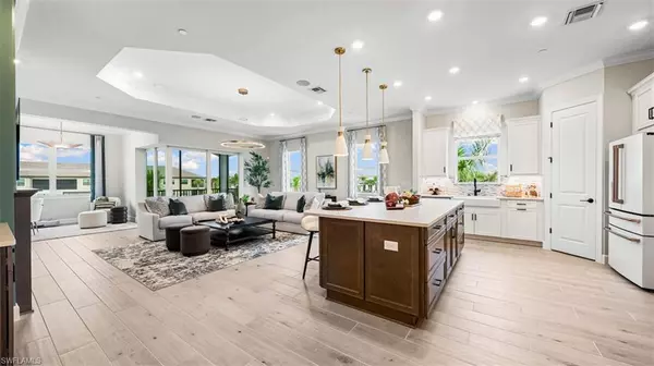 Naples, FL 34114,15339 Giardino DR #11-204