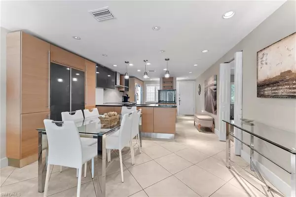 Naples, FL 34112,3001 Sandpiper Bay CIR #B103