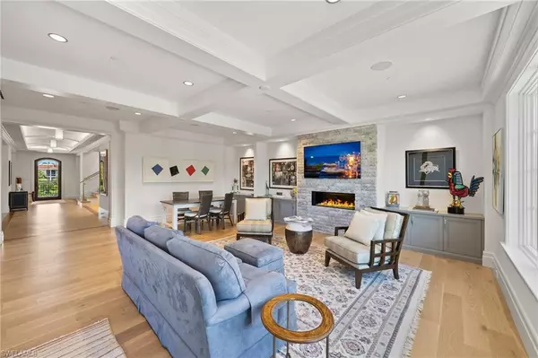 Naples, FL 34102,745 12th AVE S #103