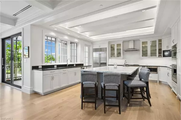 Naples, FL 34102,745 12th AVE S #103