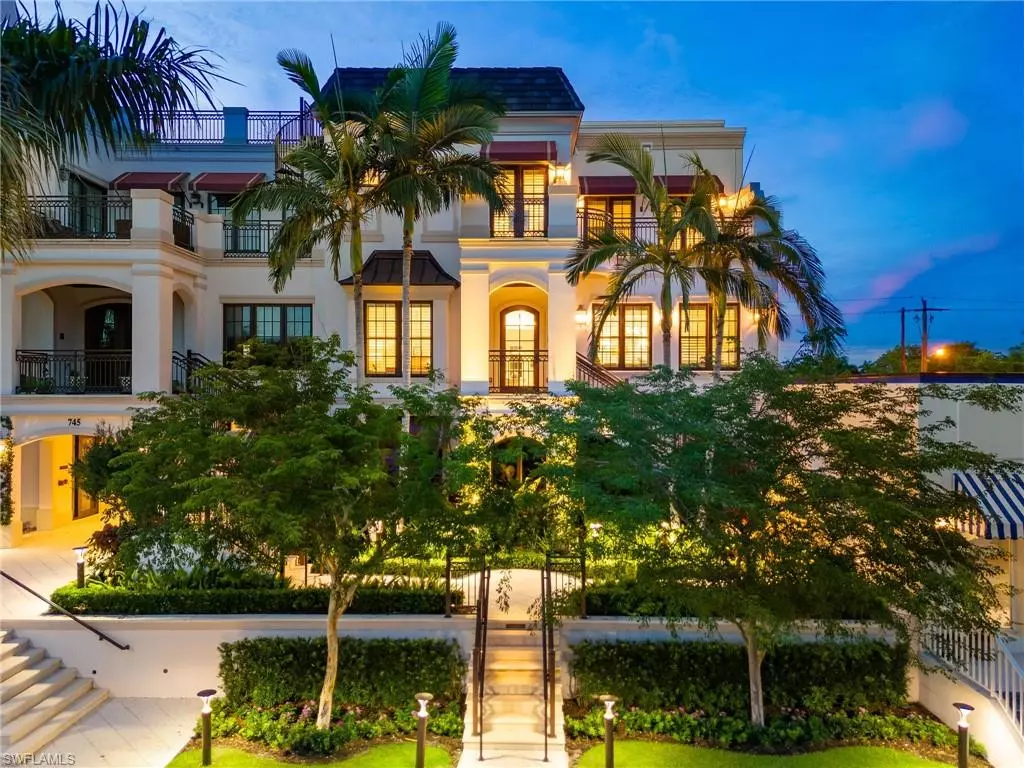 Naples, FL 34102,745 12th AVE S #103