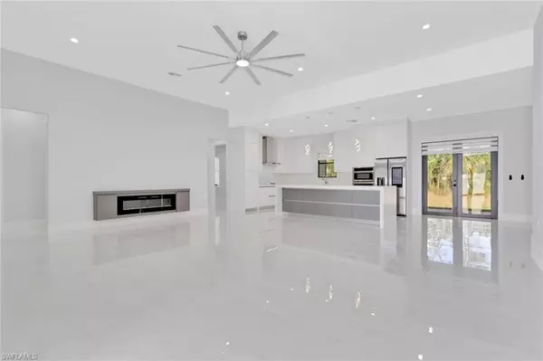 Naples, FL 34120,3813 16th AVE NE