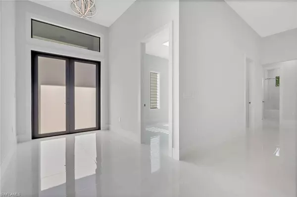 Naples, FL 34120,3813 16th AVE NE