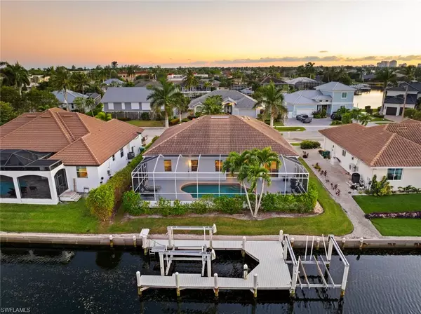 Marco Island, FL 34145,1783 Waterfall CT