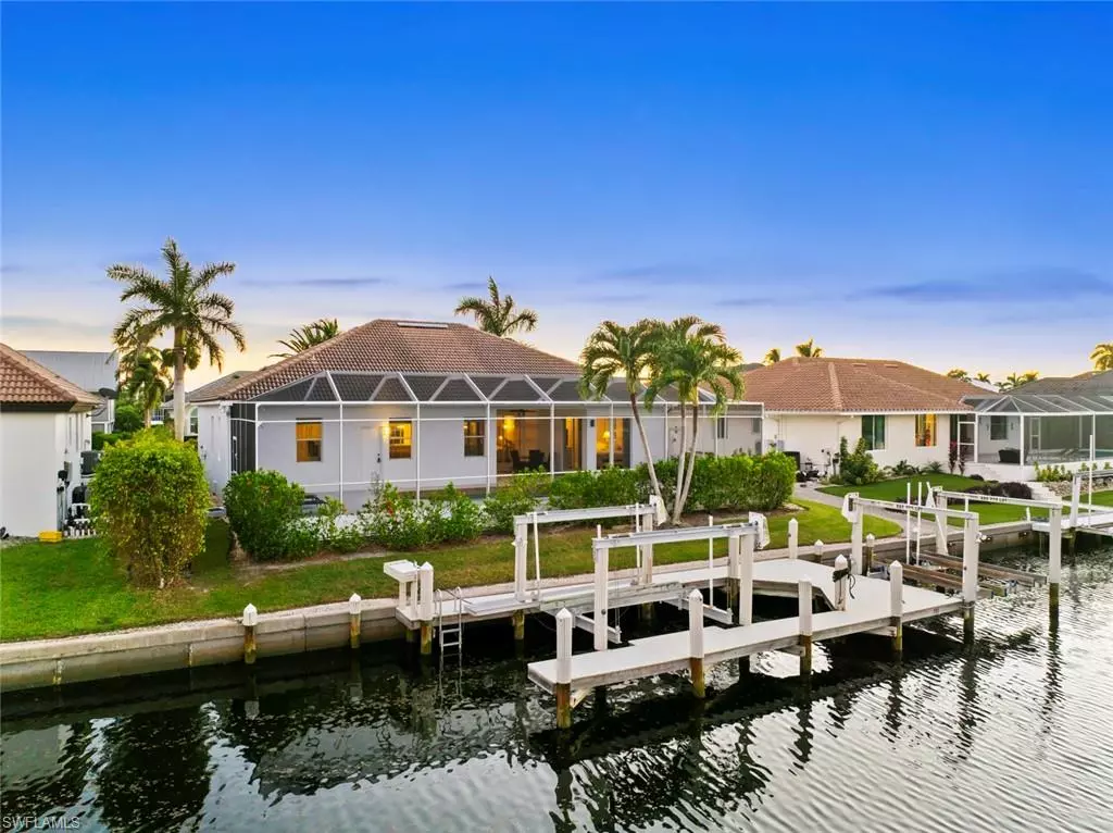 Marco Island, FL 34145,1783 Waterfall CT