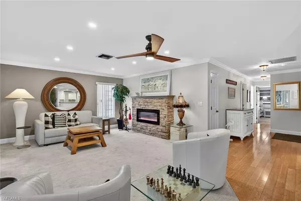 Naples, FL 34112,314 Reynolds CT