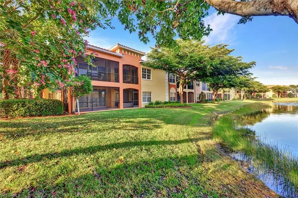 Estero, FL 33928,8529 Via Lungomare CIR #203