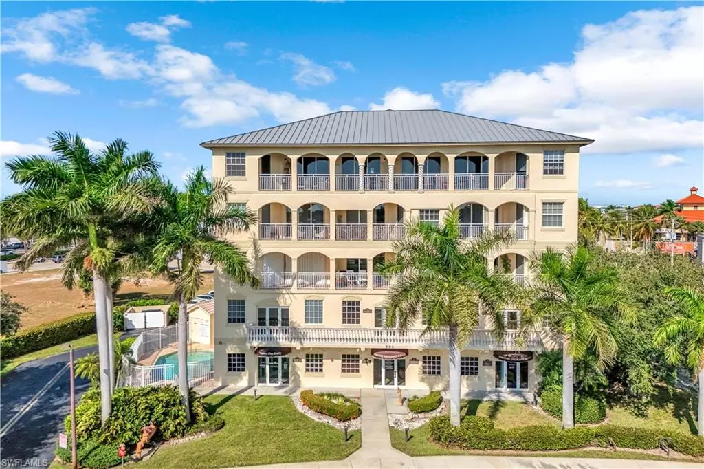 Marco Island, FL 34145,886 Park AVE #301