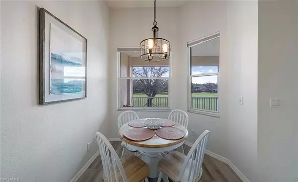 Naples, FL 34119,640 Lalique CIR #407