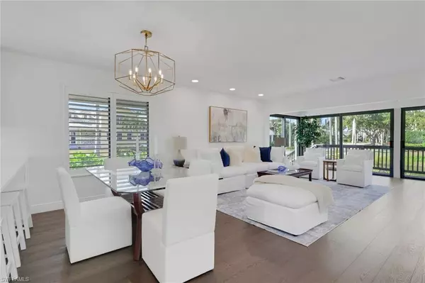 Naples, FL 34102,605 8th AVE S #605