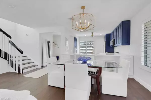 Naples, FL 34102,605 8th AVE S #605