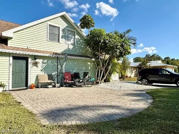 Bonita Springs, FL 34135,27673 Los Amigos LN