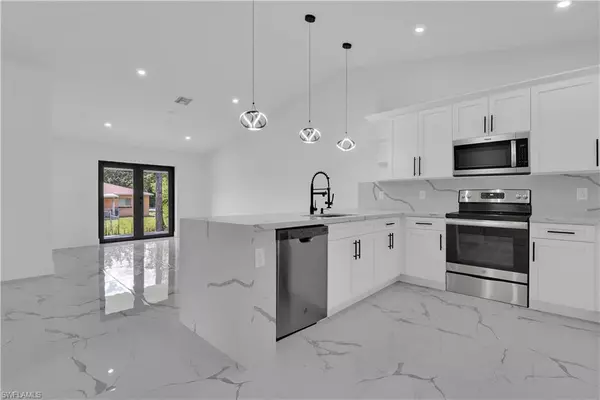 Lehigh Acres, FL 33973,5214/5216 24TH ST SW