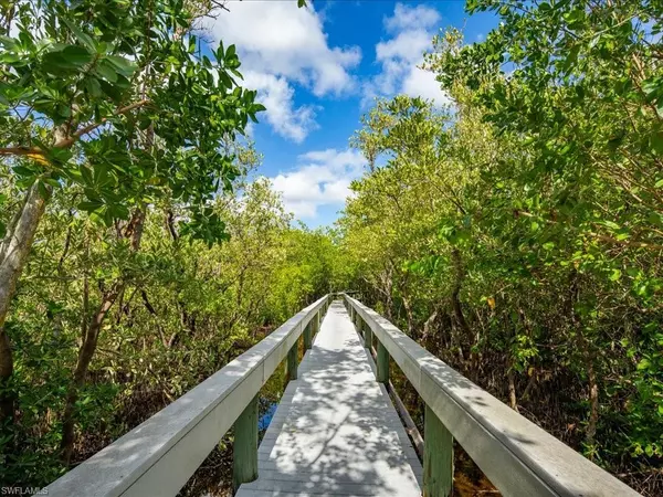 100 Stevens Landing DR #301, Marco Island, FL 34145