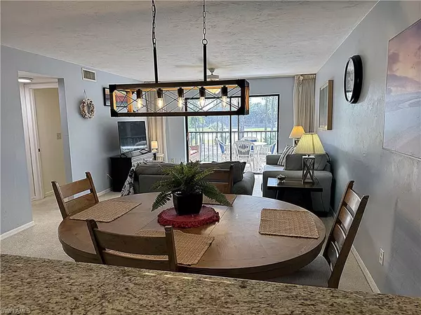 Naples, FL 34104,228 Fox Glen DR #3203