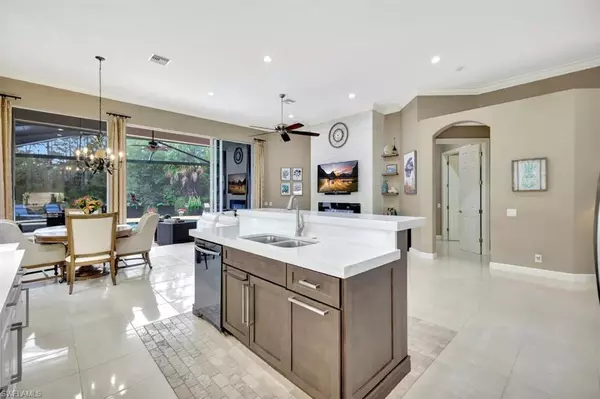 Naples, FL 34108,1282 Via Portofino