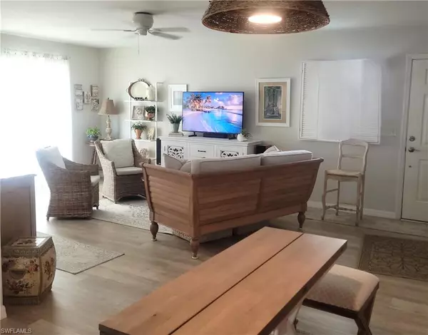 Naples, FL 34112,3066 Kings Lake BLVD #7513