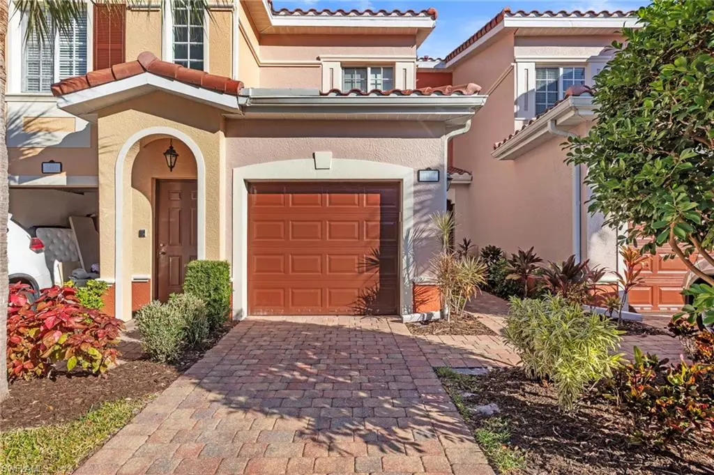 Estero, FL 33928,20310 Estero Gardens CIR #102