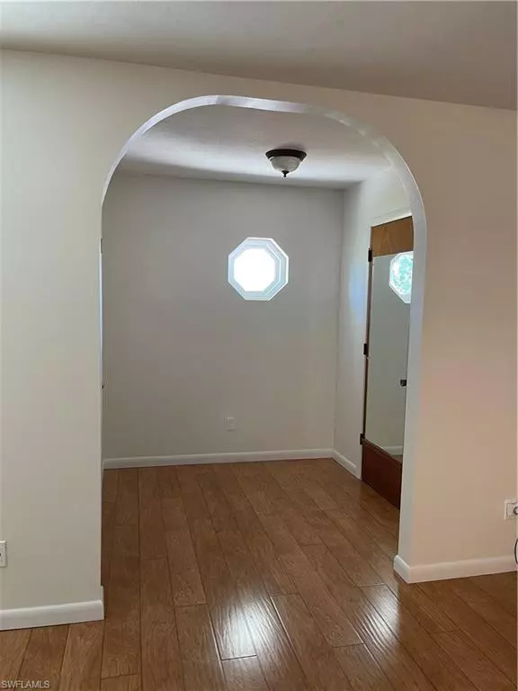 Naples, FL 34116,2748 44th ST SW