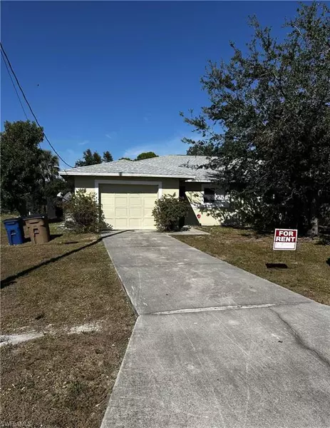 4746 15th ST SW, Lehigh Acres, FL 33973