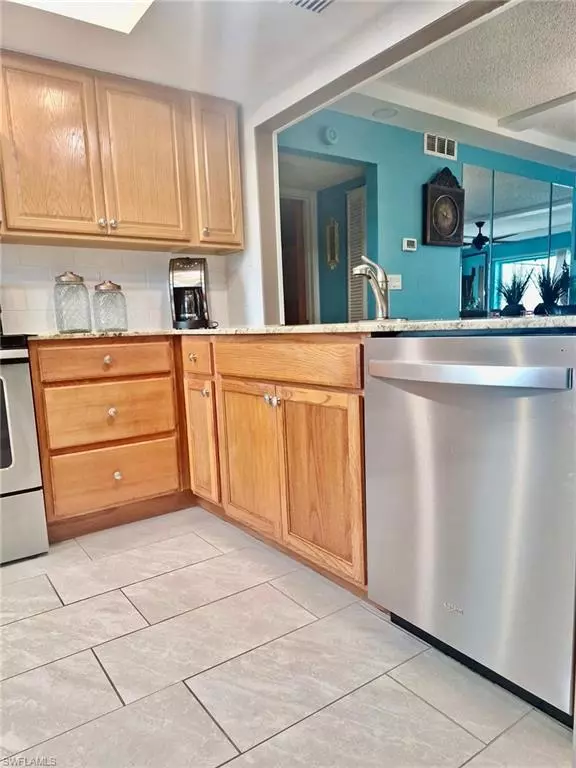 North Fort Myers, FL 33917,7104 Nantucket CIR #2