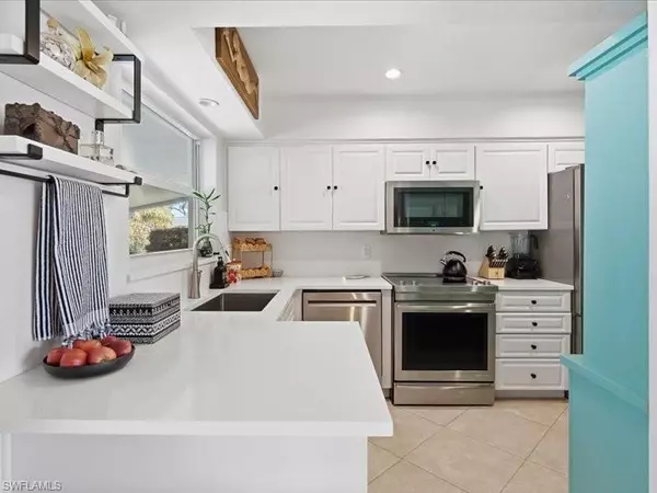 Marco Island, FL 34145,1292 Apricot AVE