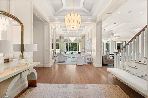 Naples, FL 34108,142 Eugenia DR