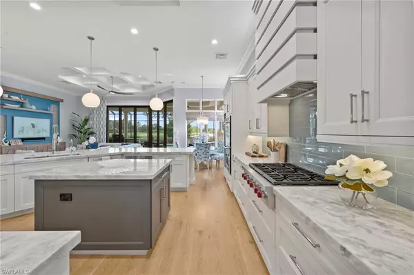 Naples, FL 34119,28622 La Caille DR