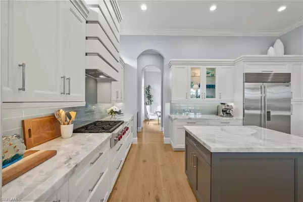 Naples, FL 34119,28622 La Caille DR