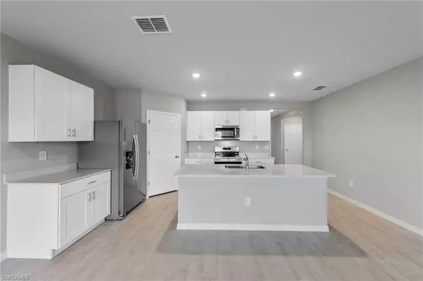 North Fort Myers, FL 33917,3639 Crosswater DR