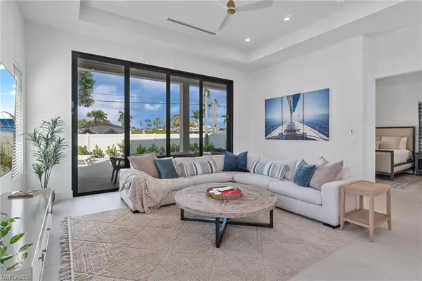 Naples, FL 34108,803 96th AVE N