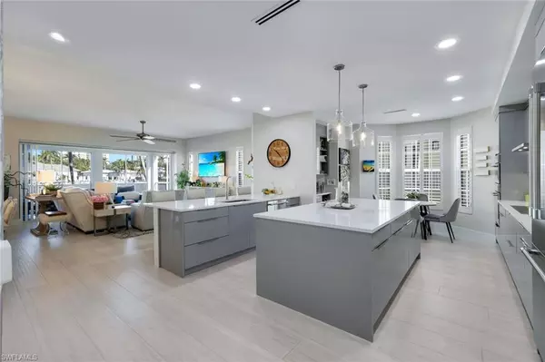 Naples, FL 34110,415 Sea Grove LN #102