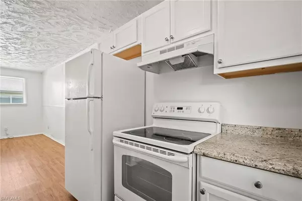 Fort Myers, FL 33916,3215 Jeffcott ST