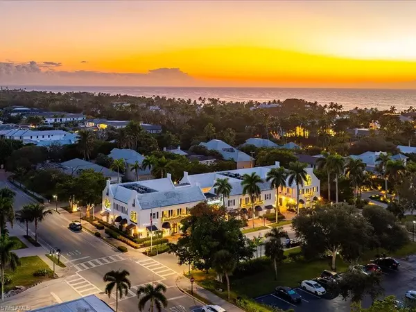 Naples, FL 34102,292 14th AVE S #F