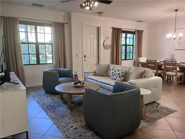 9092 Chula Vista ST #11003, Naples, FL 34113