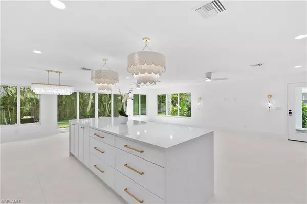 Naples, FL 34112,17 Knights Bridge RD