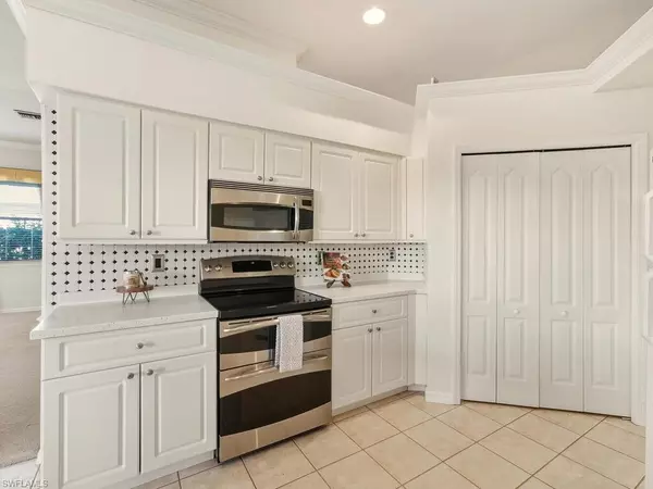 Naples, FL 34119,2051 Morning Sun LN