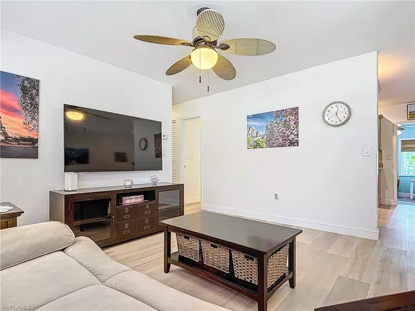 Bonita Springs, FL 34134,458 W Valley DR