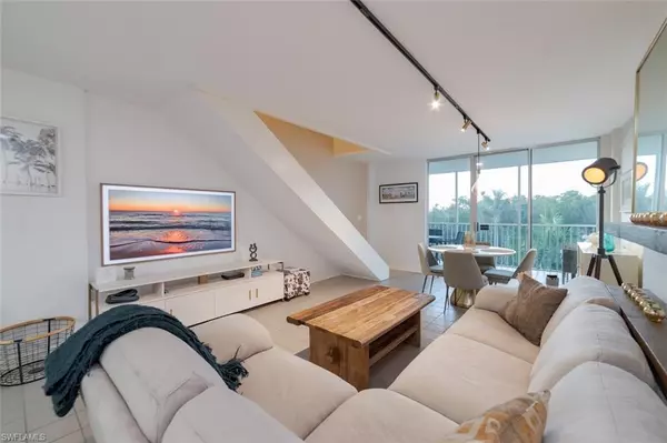 5 Bluebill AVE #305 + 405, Naples, FL 34108