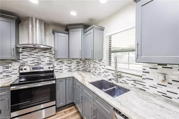 Cape Coral, FL 33991,720 SW 8th TER