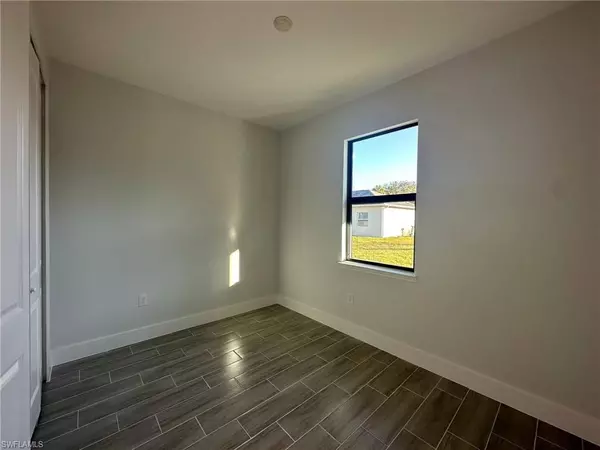 Naples, FL 34117,3617 26th AVE SE