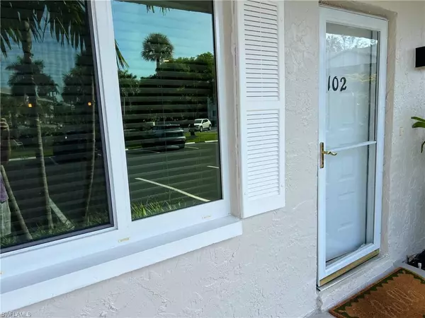 Naples, FL 34112,3051 Sandpiper Bay CIR #I102