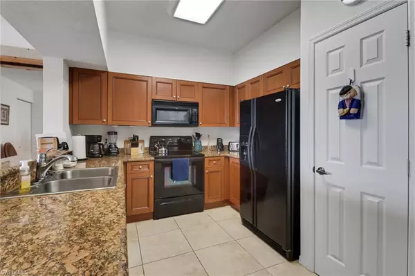 Estero, FL 33928,20230 Estero Gardens CIR #105