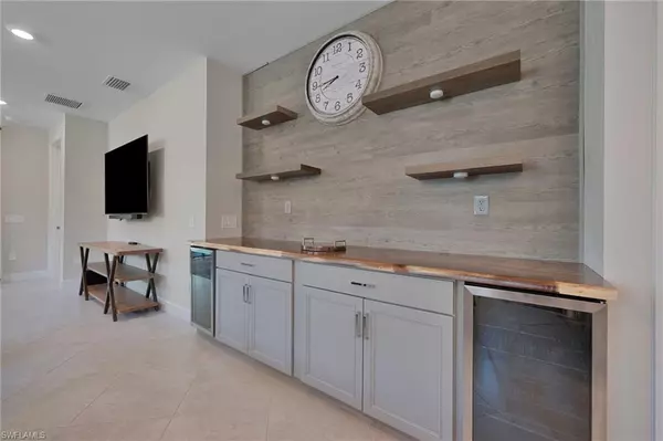 Fort Myers, FL 33913,12390 Canal Grande DR