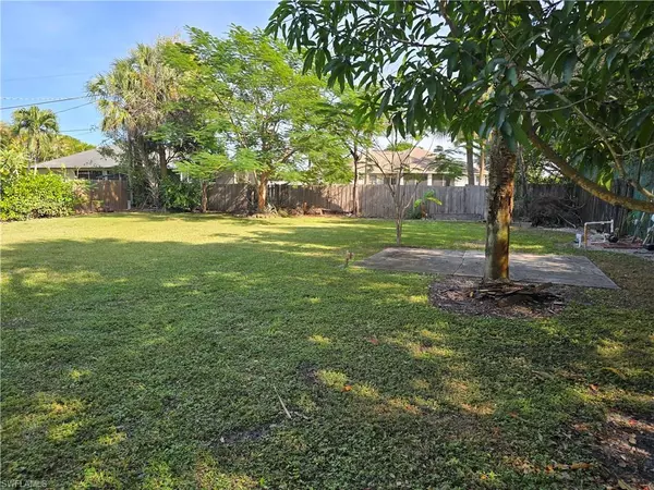 Bonita Springs, FL 34135,27989 Temple Terrace DR