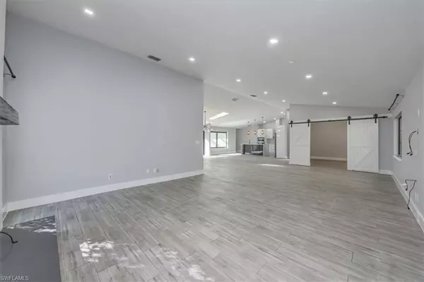 Naples, FL 34109,6161 Waxmyrtle WAY