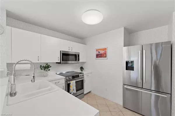 Estero, FL 33967,8331 Grand Palm DR #3